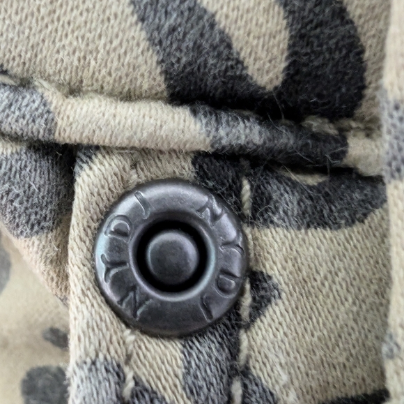 Stretchy Leopard Print Skinnys - Picture 6 of 7